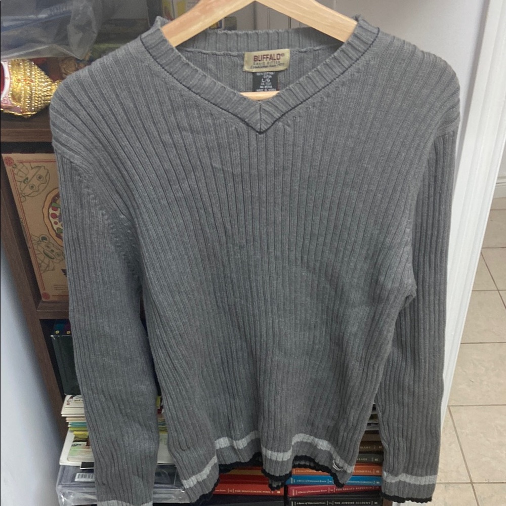 Vintage Buffalo David Bitton Men's V-Neck Sweater - Charcoal